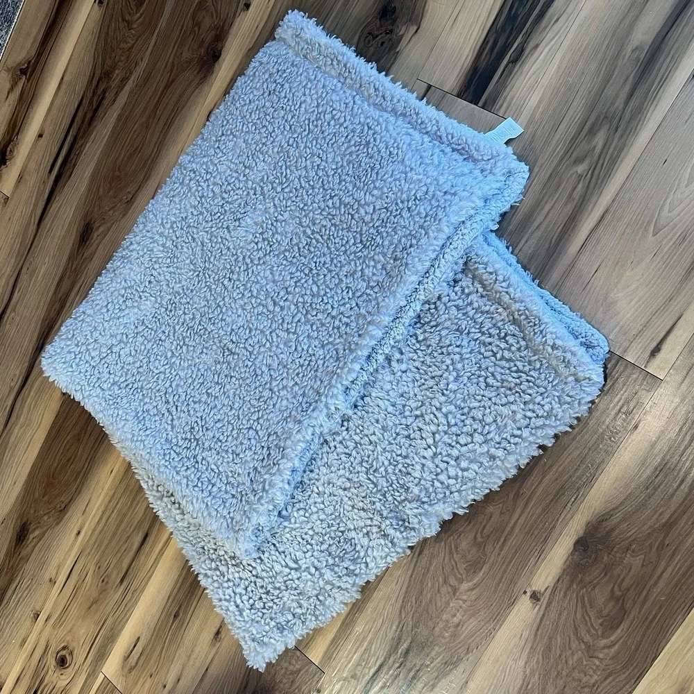 Pottery‎ Barn Sherpa Boucle Area Rug 50x60 Gray Plush Cozy Accent Floor Rug